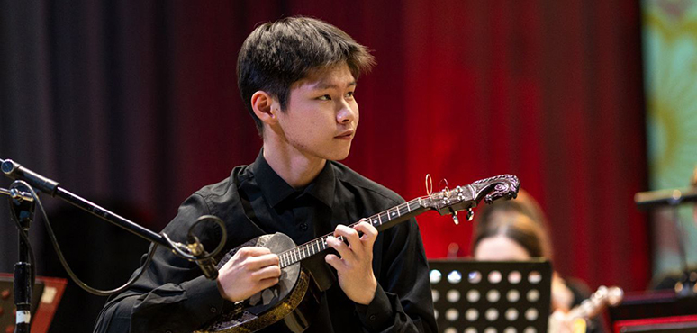 ВСЕОНИ: Чанза – четыре струны и змеиная кожа